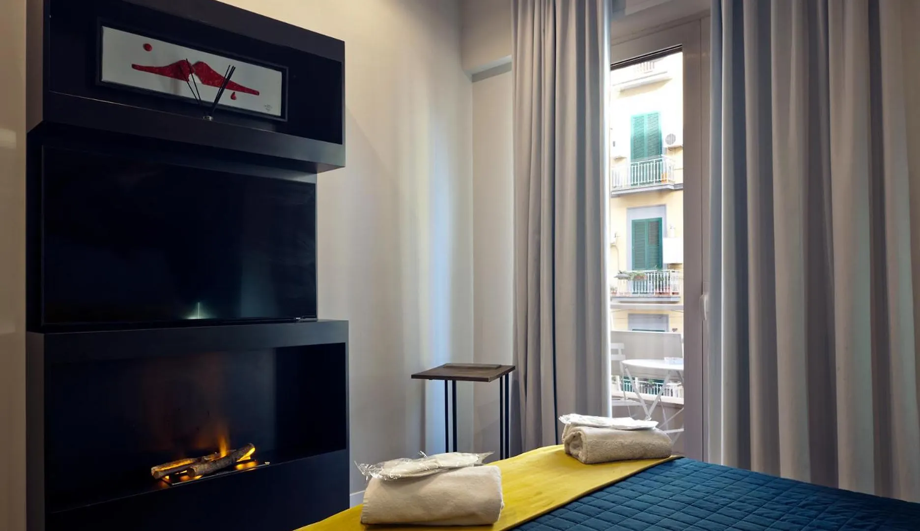 Domus Vesuvio Bed & Breakfast Naples Italy