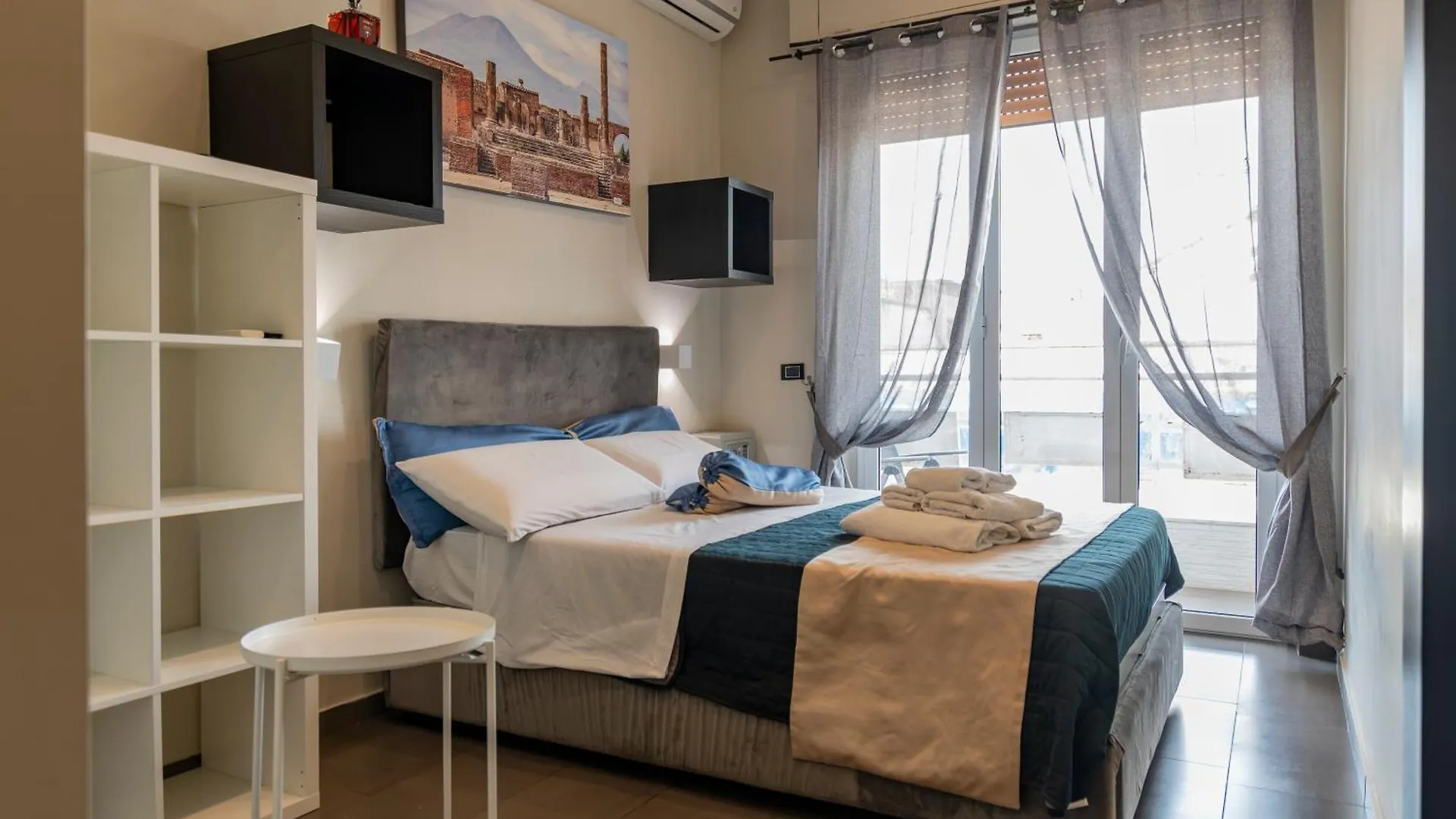 Domus Vesuvio Bed & Breakfast Naples 0*,  Italy