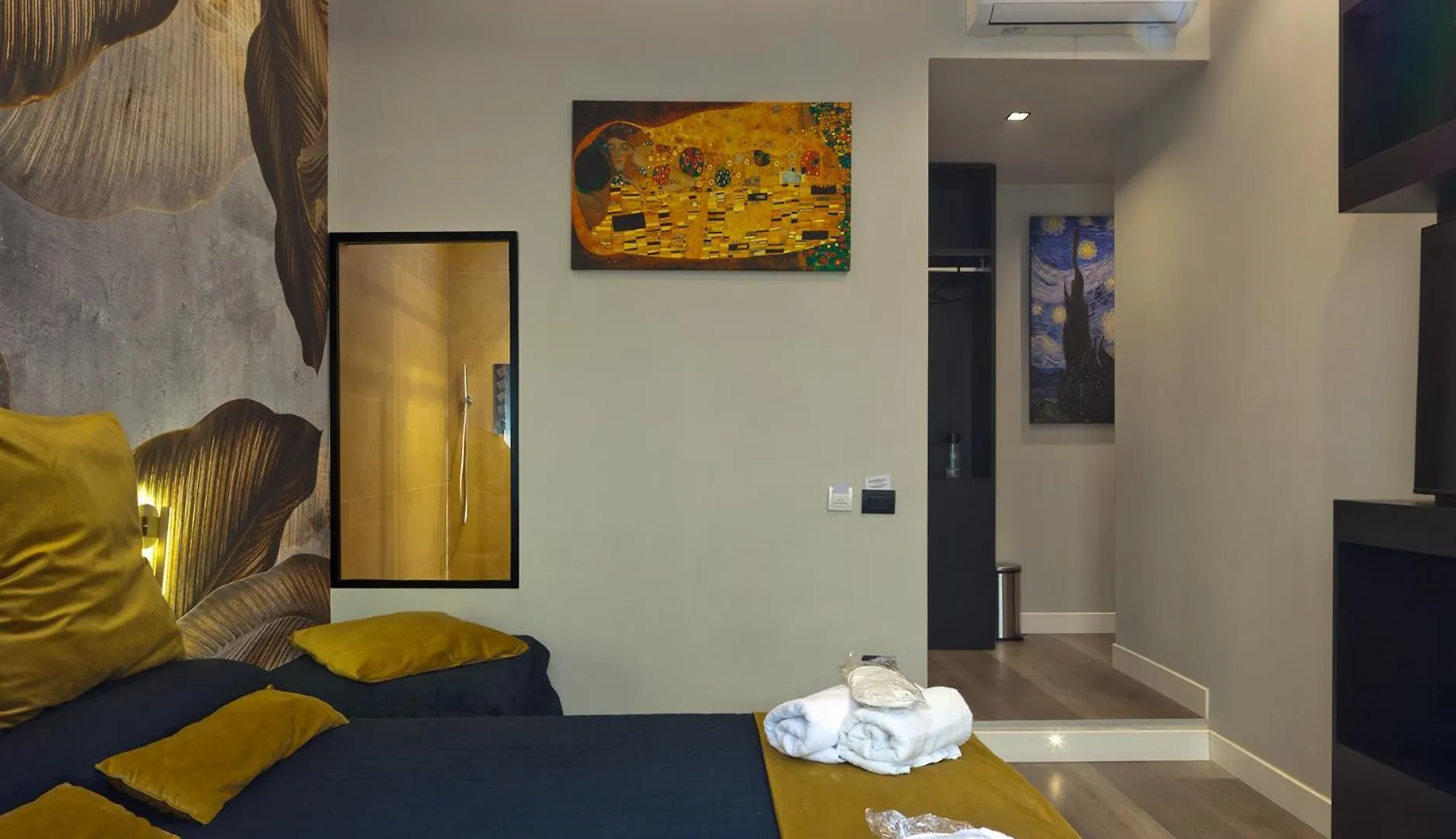 Domus Vesuvio Bed & Breakfast Naples Italy